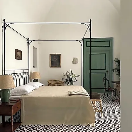 Hotel Torre Perrotti - Le *
